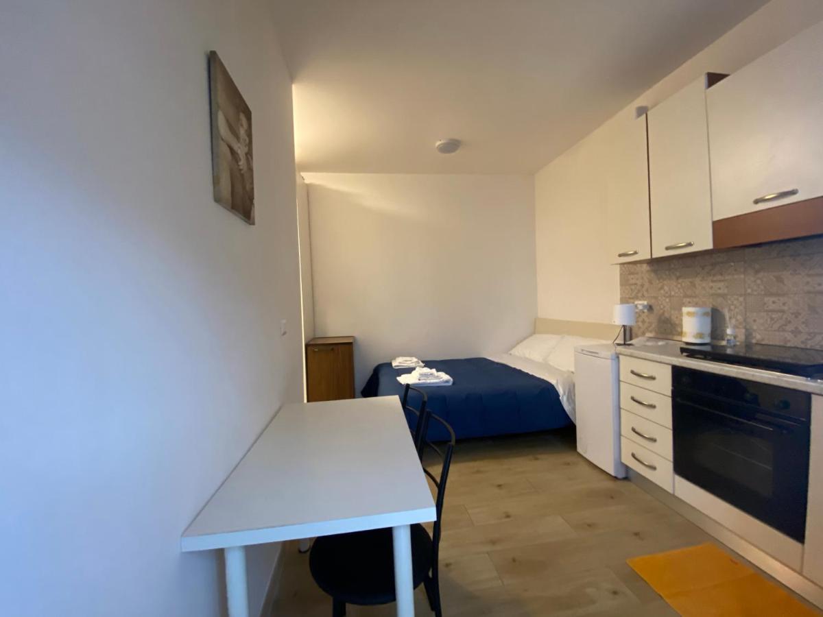 Mini Loft - Bari Centro - A Due Passi Dal Mare Exterior foto